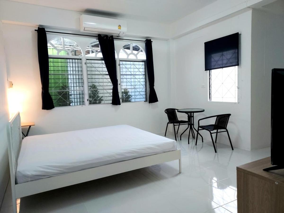 Room79 Phuket Dış mekan fotoğraf