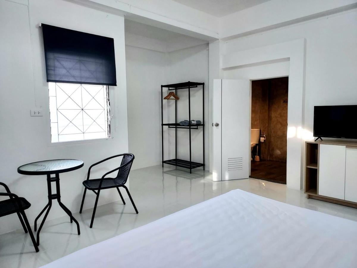 Room79 Phuket Dış mekan fotoğraf